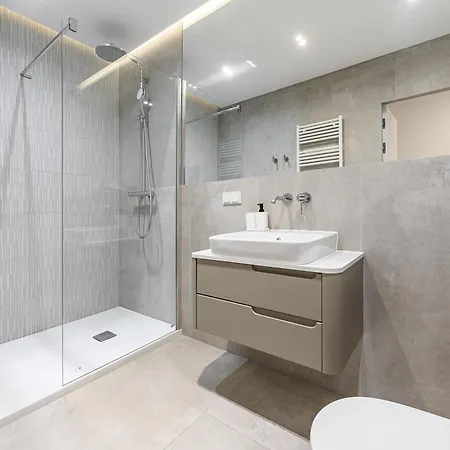 Lumina I Comfort 4-room With Parking I Balcony I Ac I Sauna Apartamento *