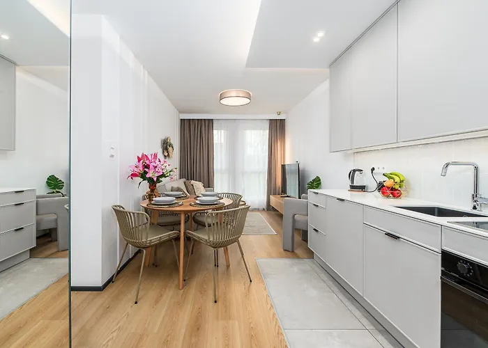 Lumina Luxury 4-rooms With Parking דירה