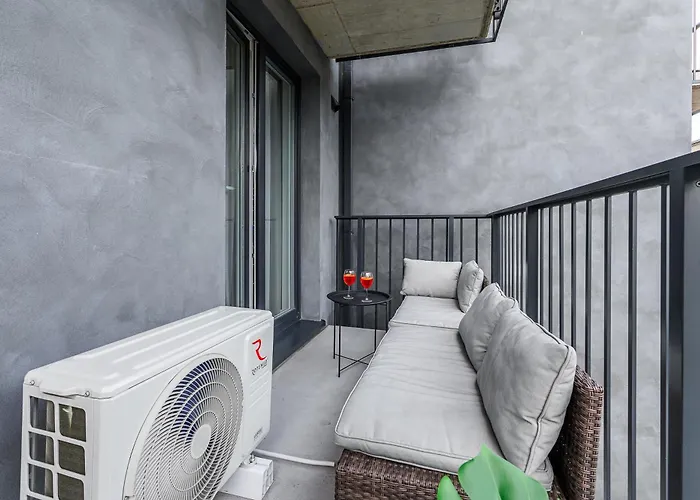 Lumina Luxury 4-rooms With Parking